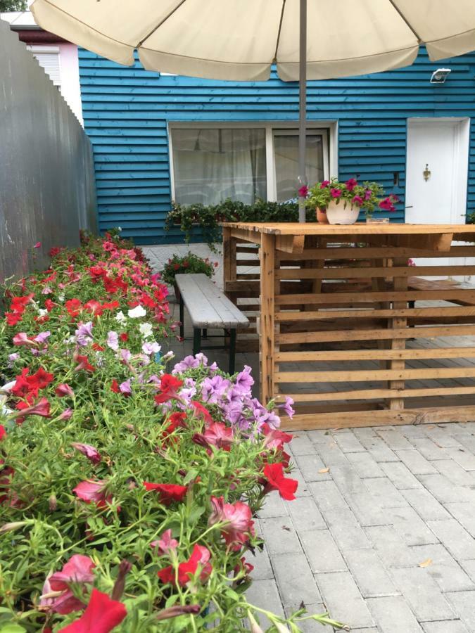 Banat 4 Hostel Boekarest Buitenkant foto
